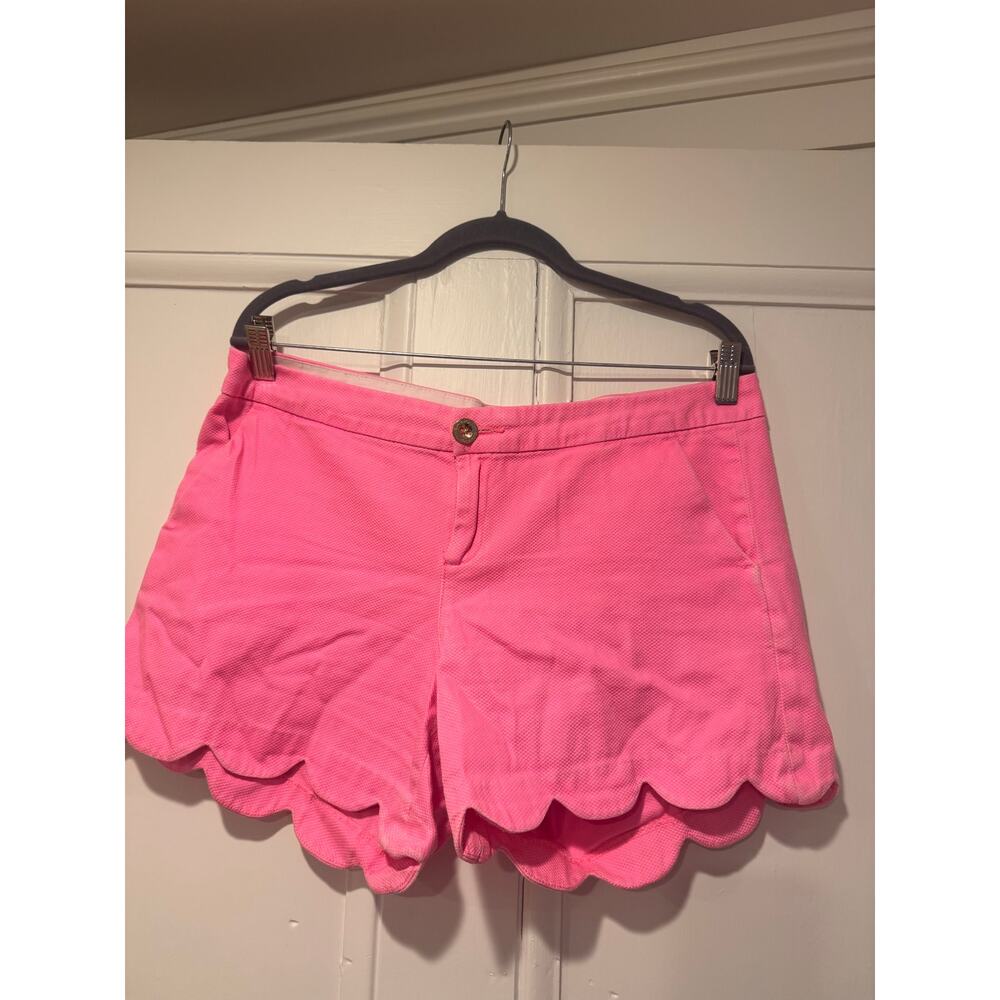 Lily Pulitzer scalloped shorts